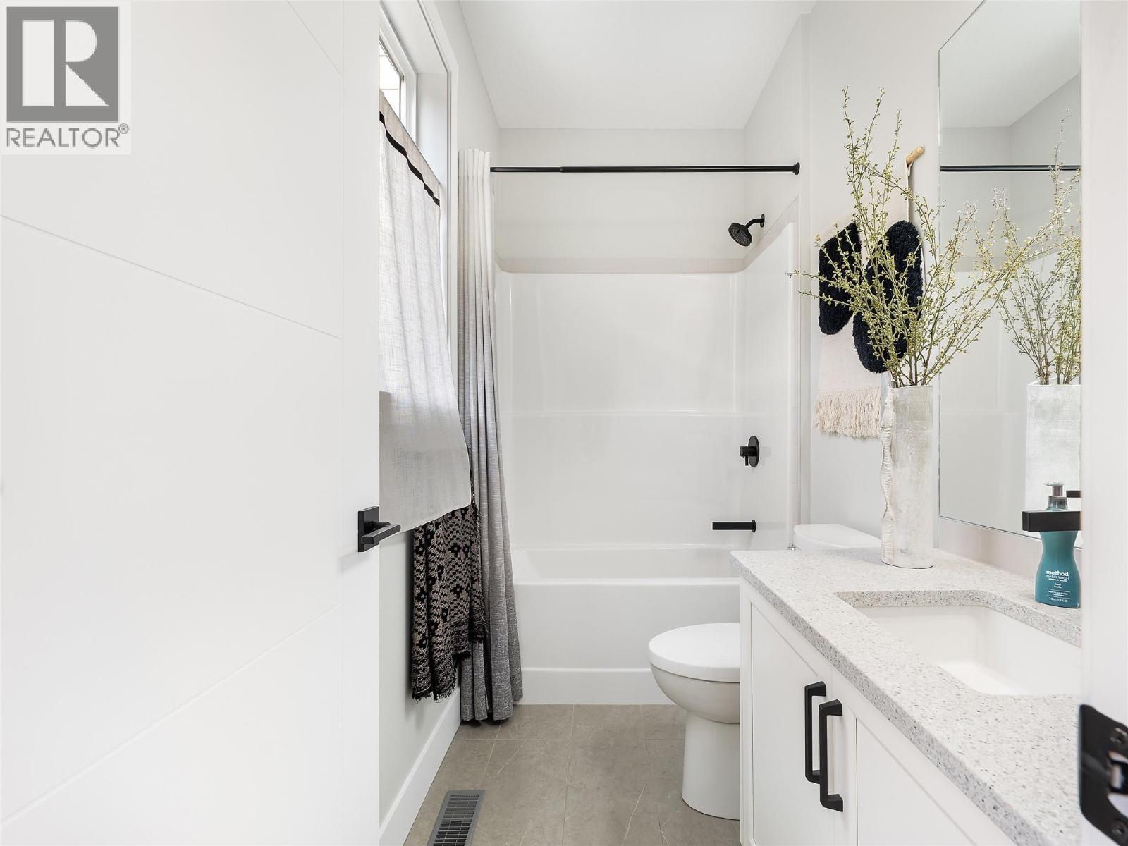 41 7735 Okanagan Hills Boulevard, Vernon