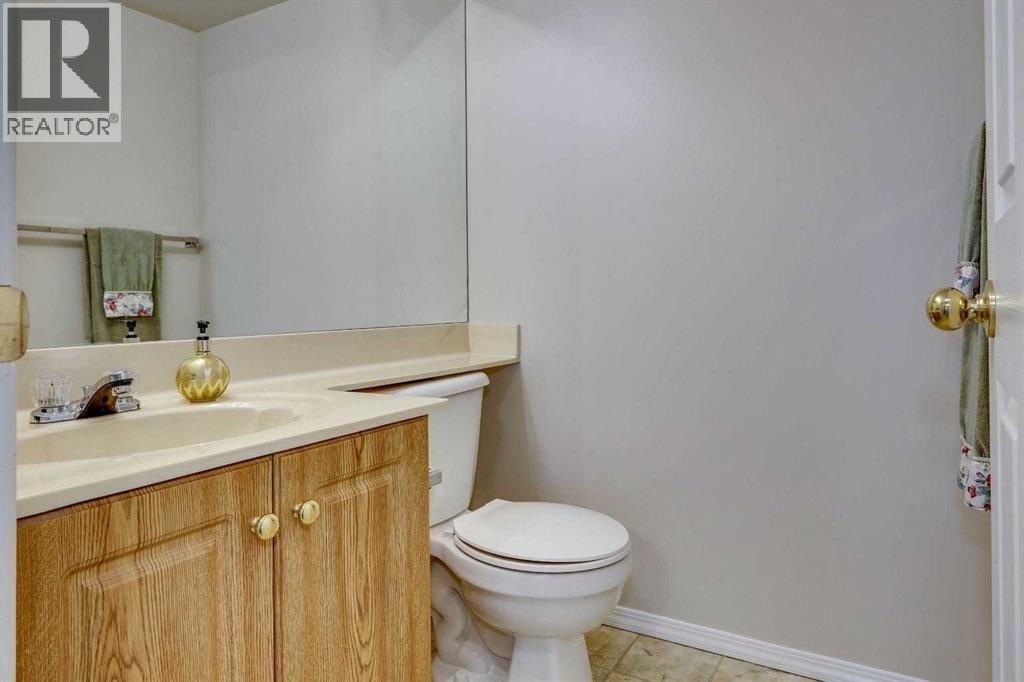 Single Family House for Sale in   Shawville Way SE Shawnessy Calgary 