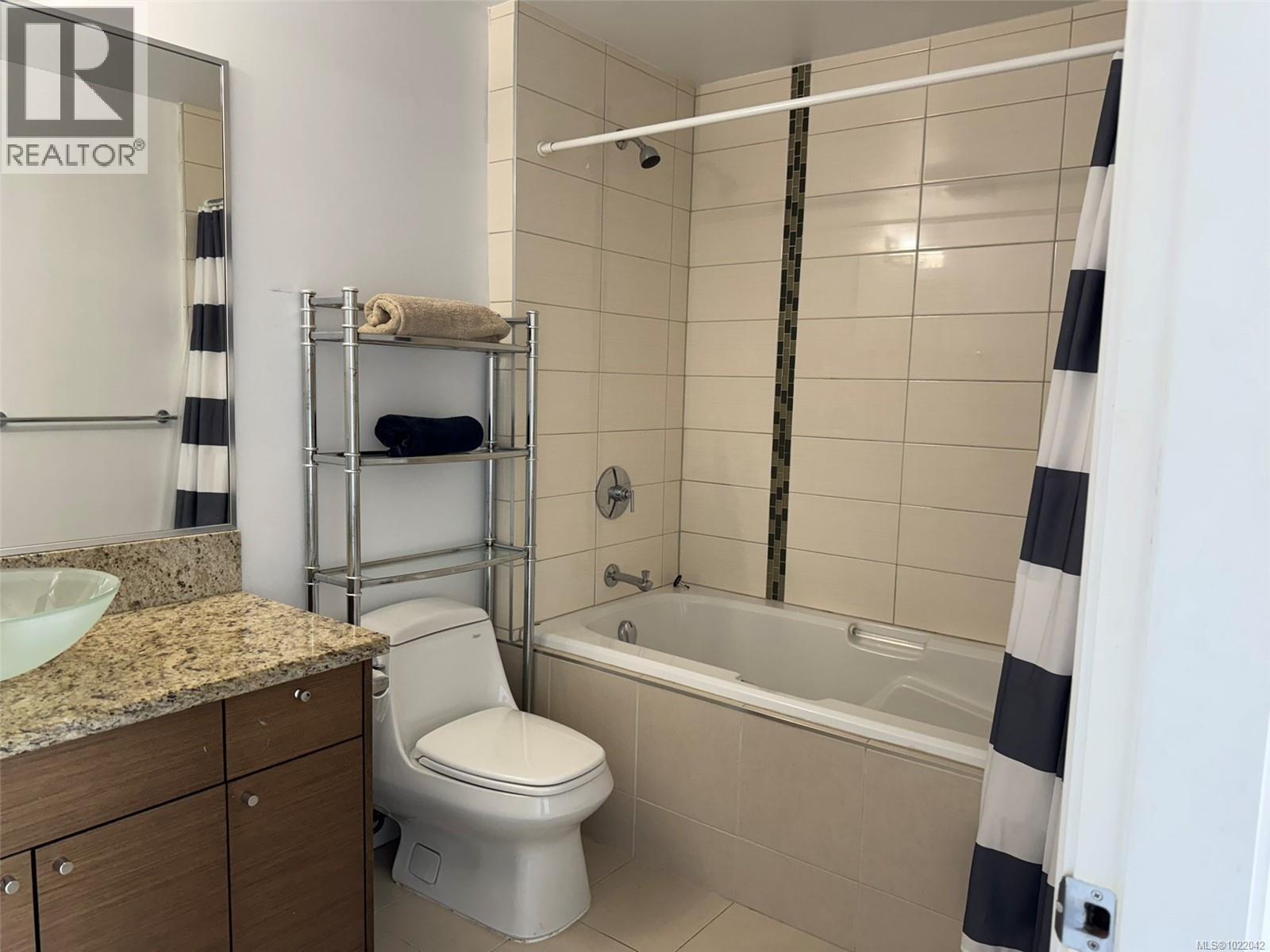 307 751 Goldstream Ave, Langford