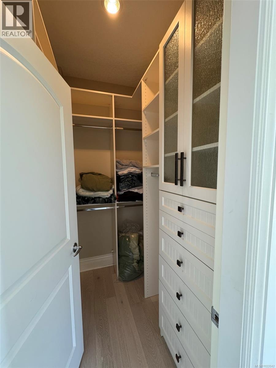 307 751 Goldstream Ave, Langford