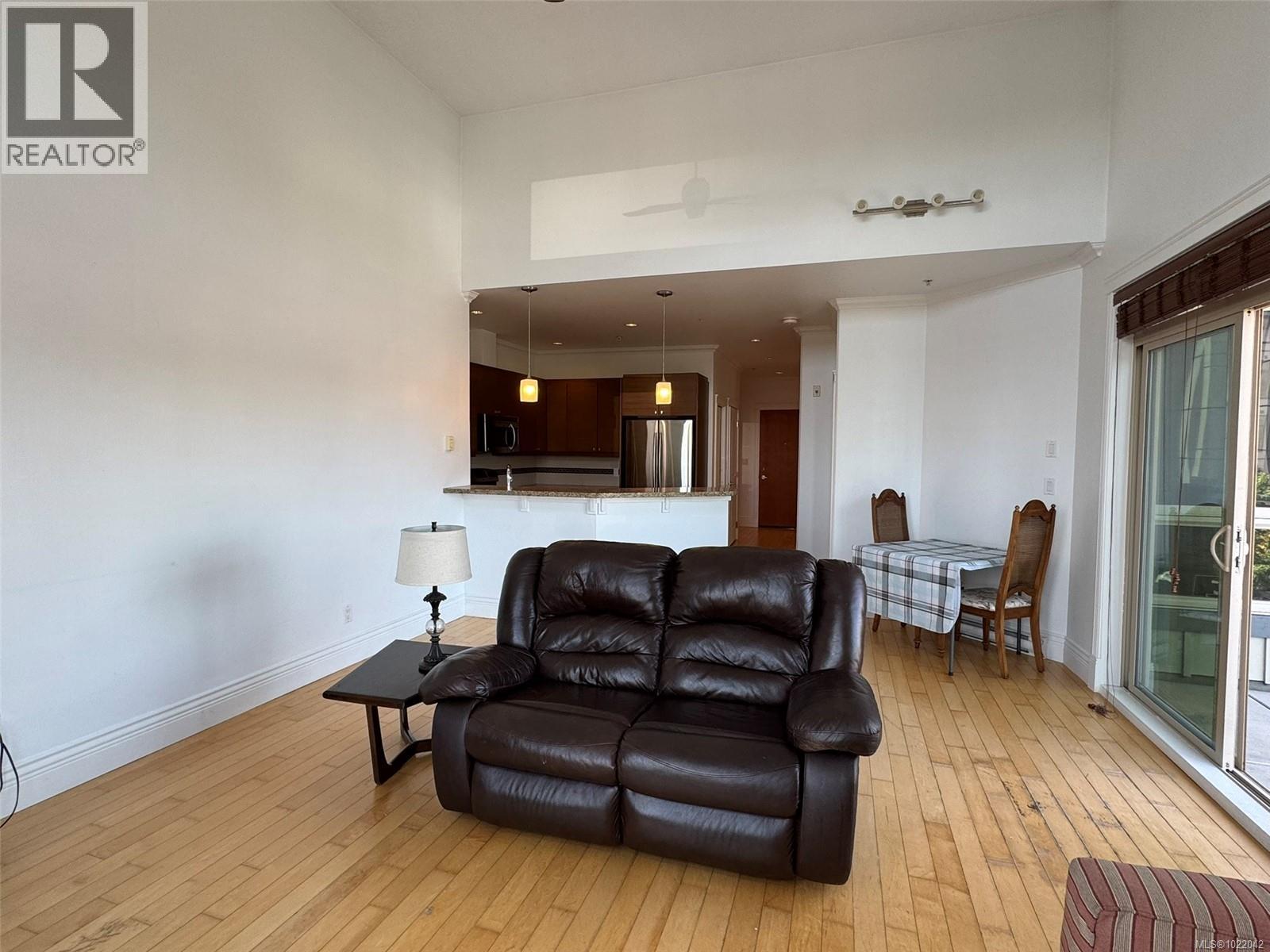 307 751 Goldstream Ave, Langford