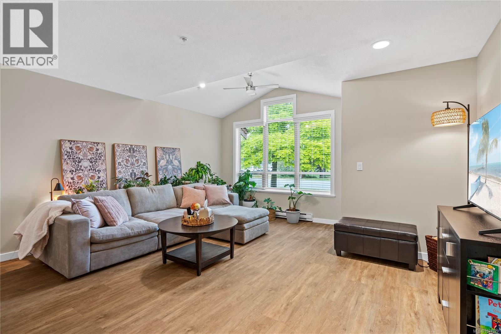 806 261 Mills St, Parksville