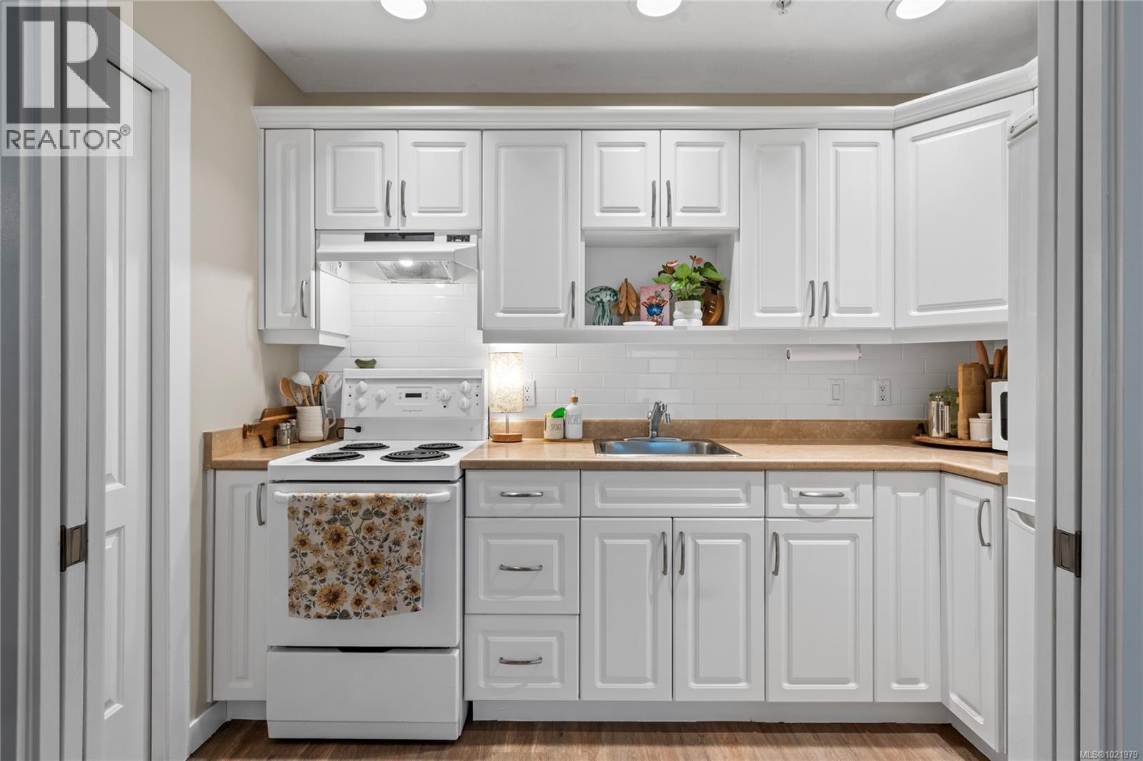 806 261 Mills St, Parksville