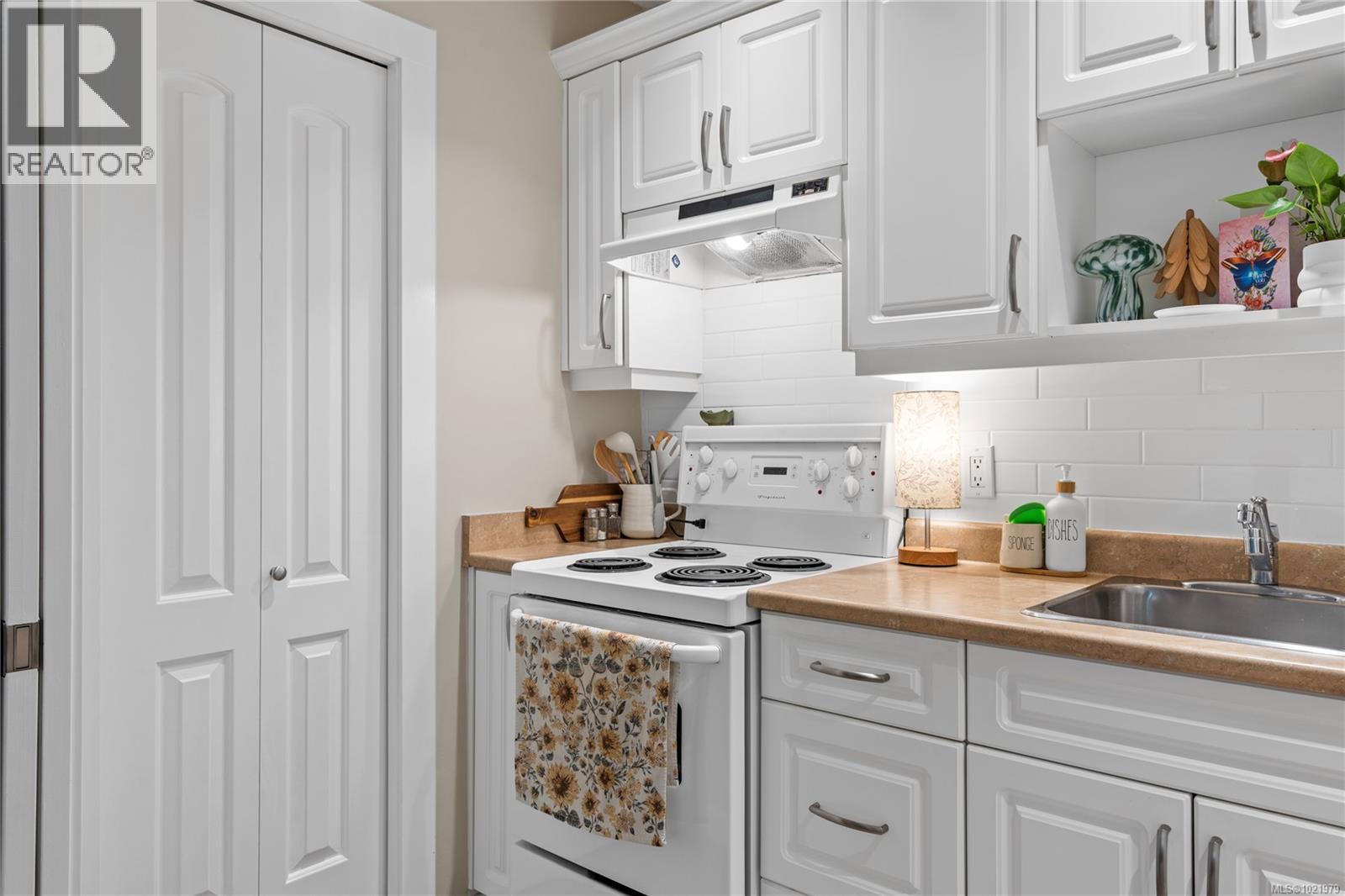 806 261 Mills St, Parksville