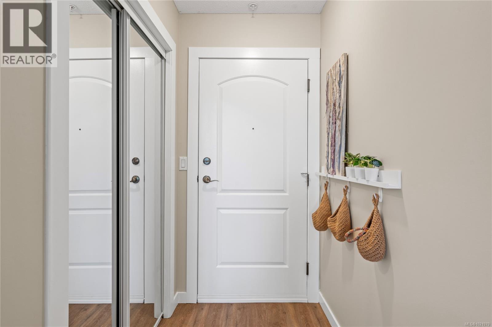 806 261 Mills St, Parksville