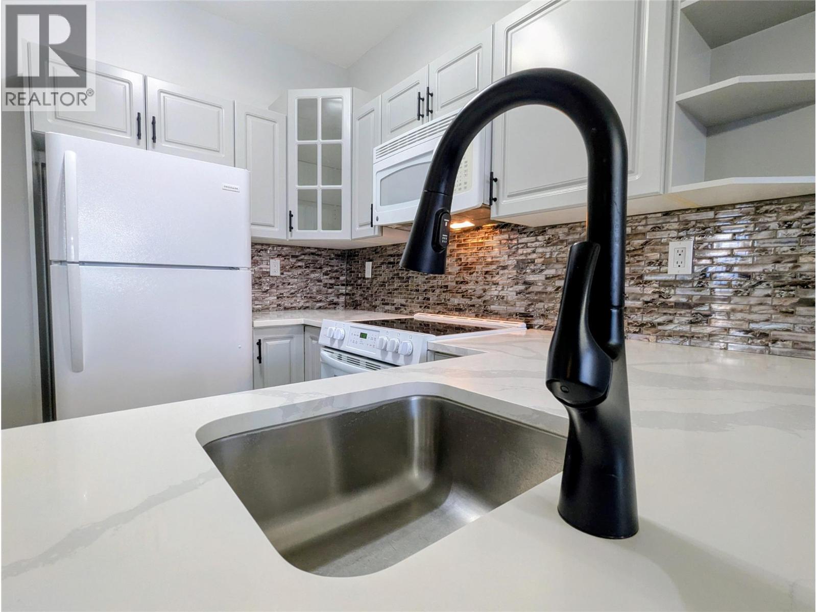 5052 Riverview Road Unit# 2008A, Fairmont Hot Springs