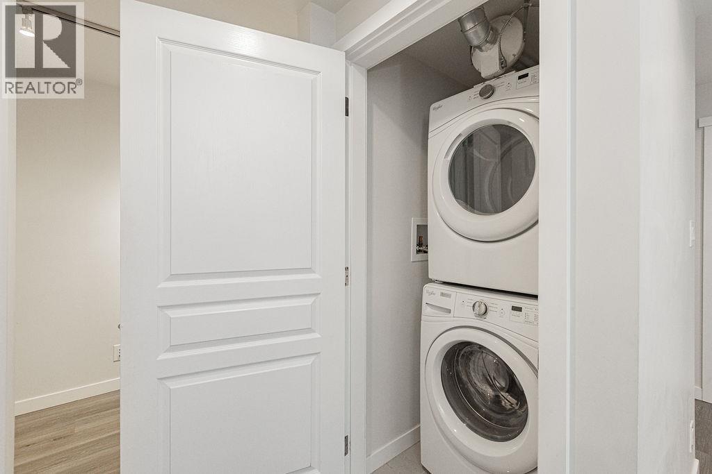 304 3096 WINDSOR GATE, Coquitlam