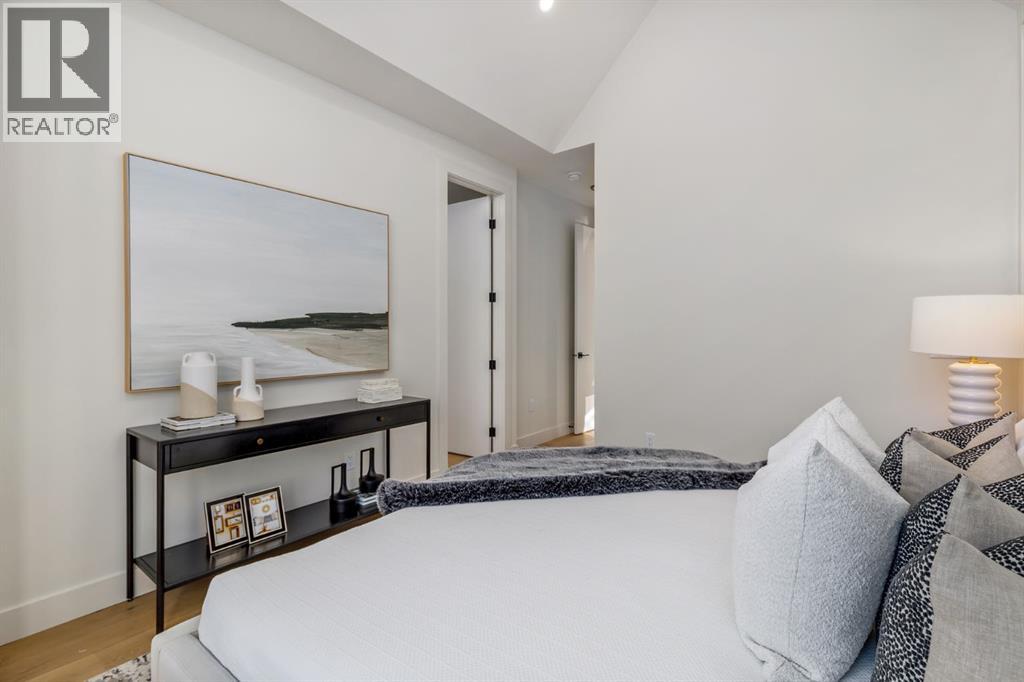 Single Family House for Sale in   Street NW Hillhurst Calgary 