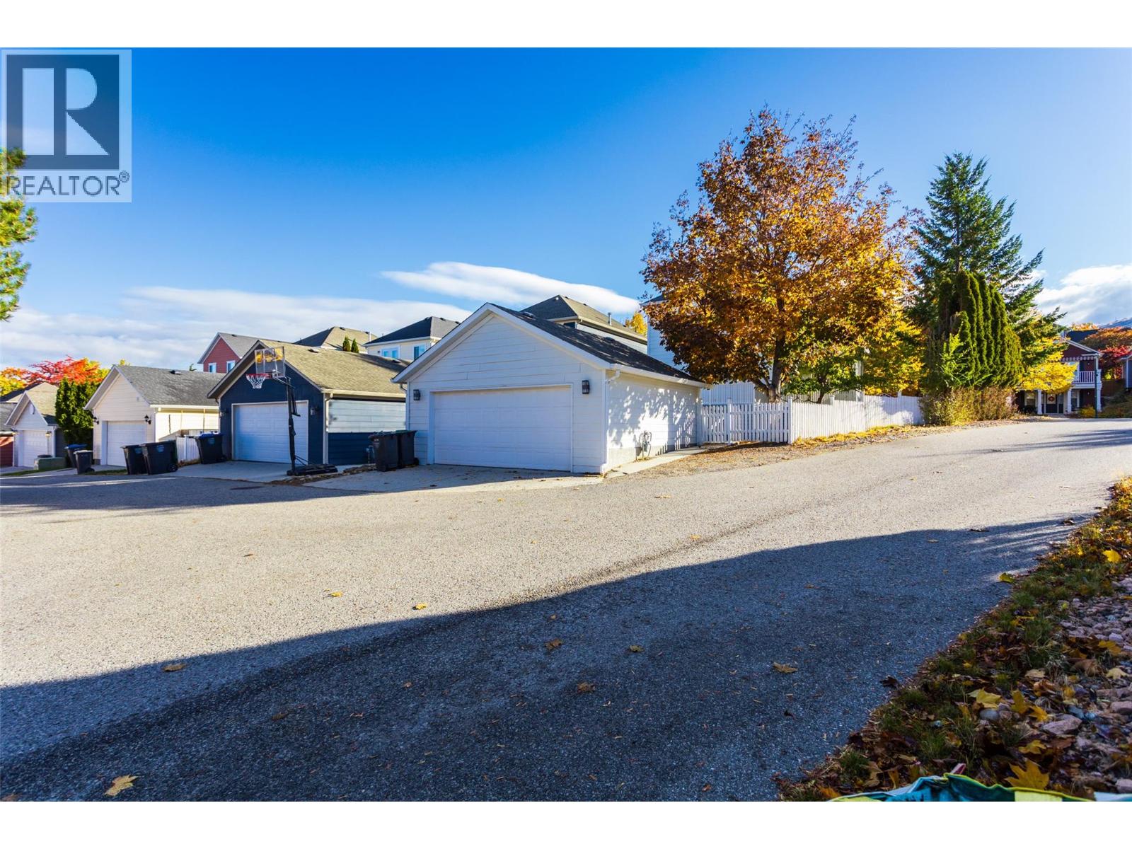  388 MCCARREN Avenue, Kelowna