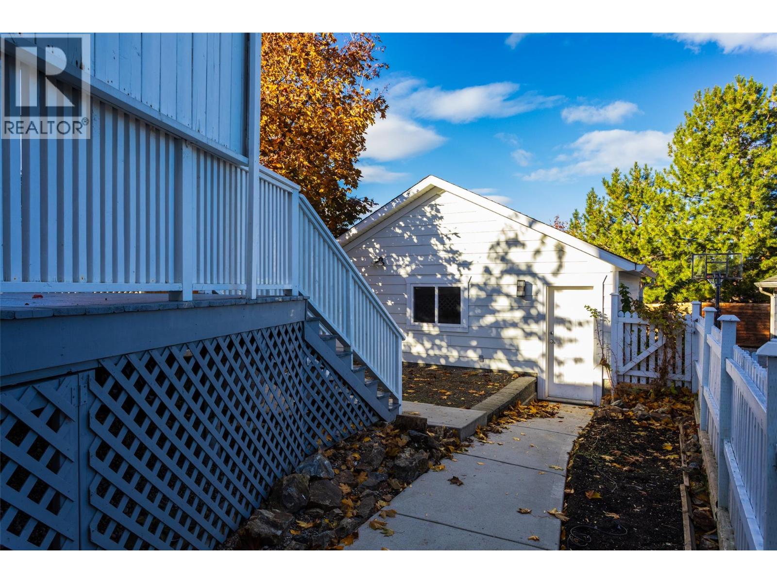  388 MCCARREN Avenue, Kelowna