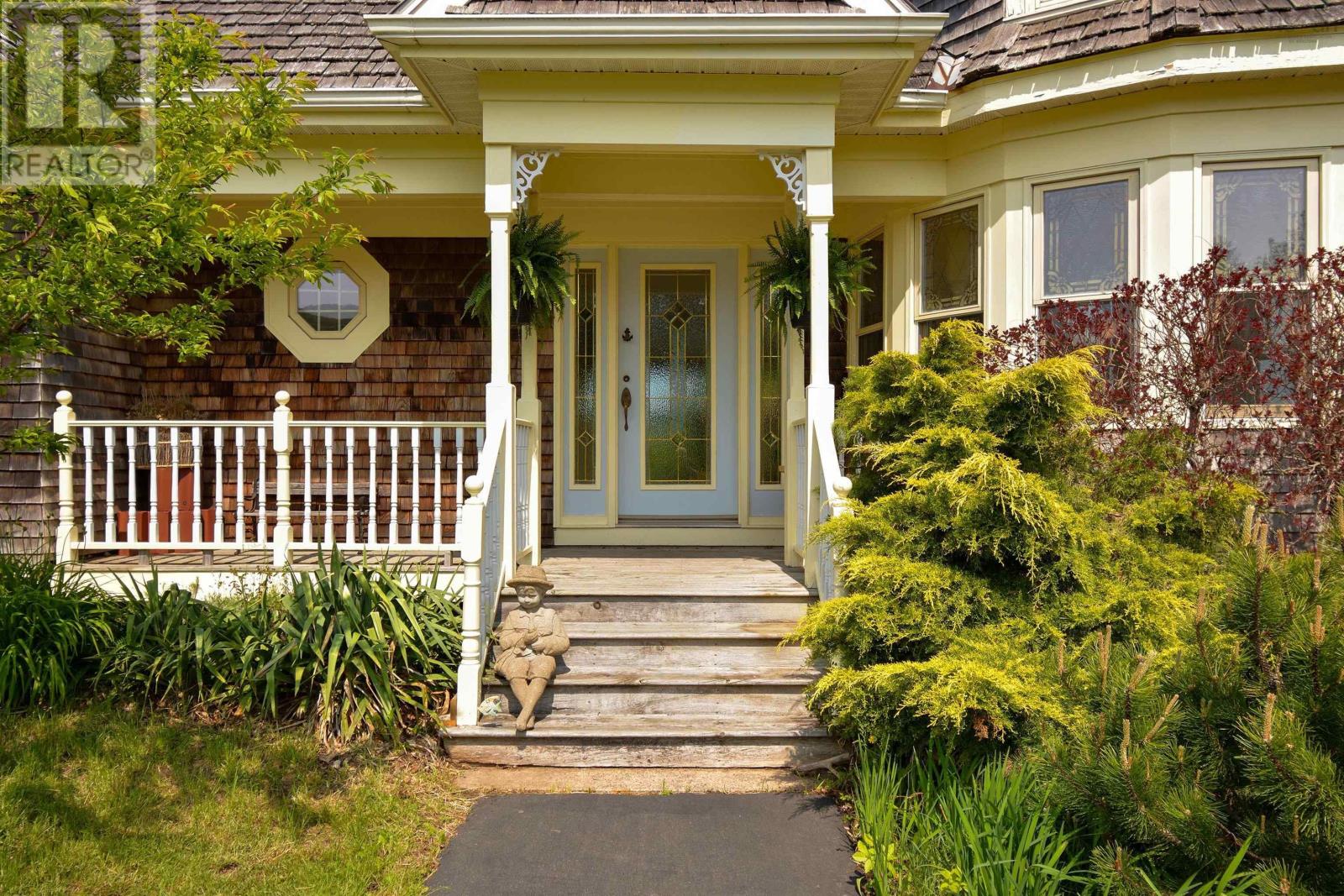 Property 22 of 51 of 2641 West Bay Road