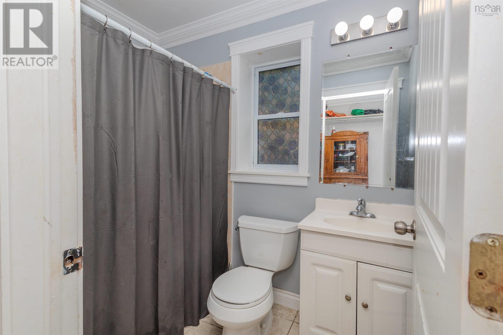 Property 16 of 37 of 24-26 Weidner Drive