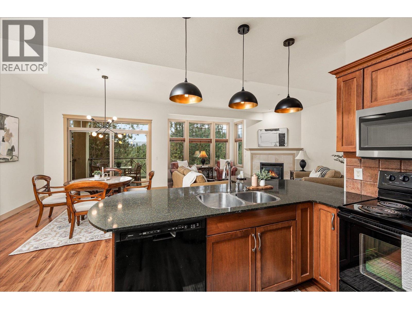 126 1795 Country Club Drive, Kelowna