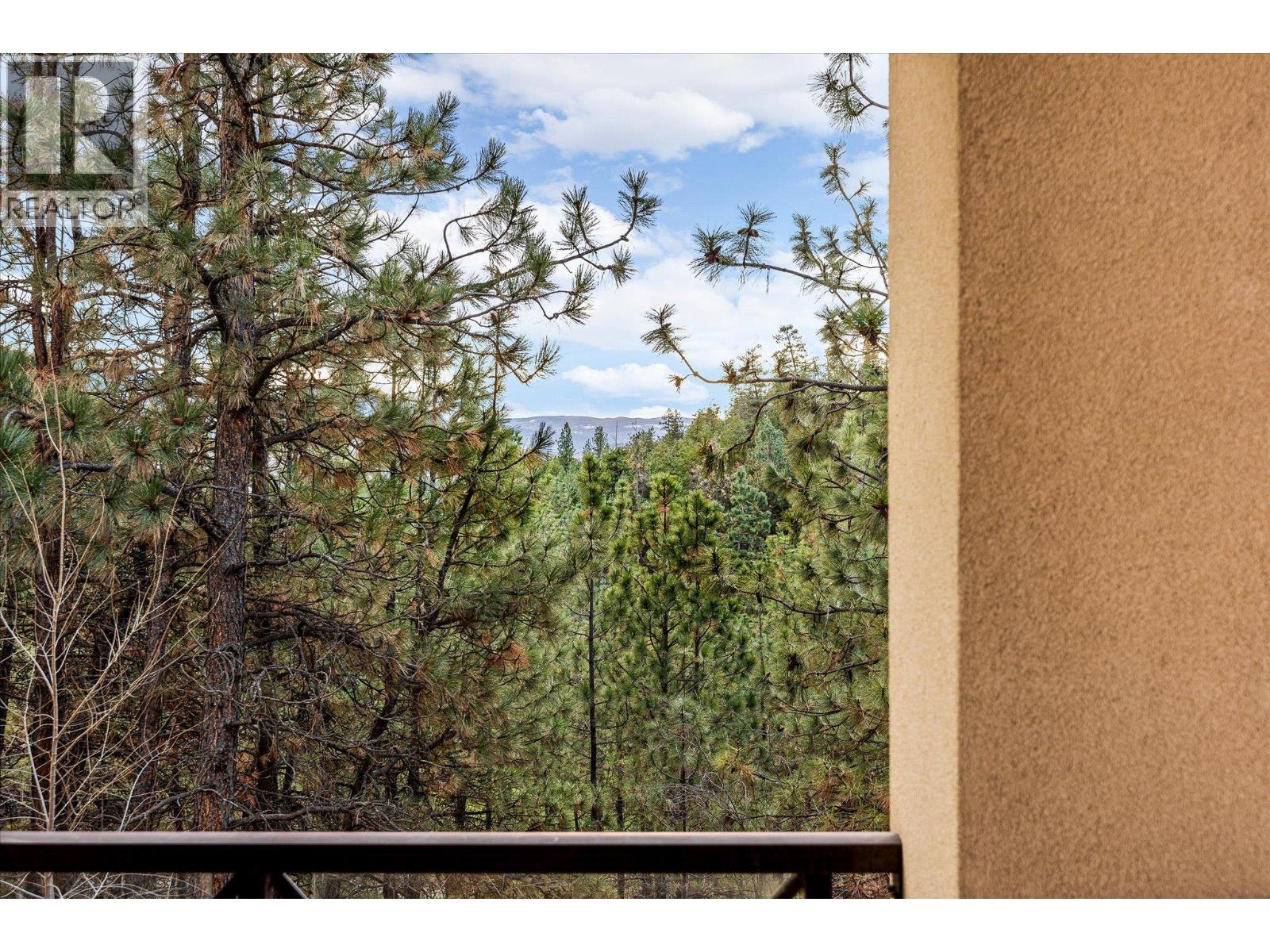 126 1795 Country Club Drive, Kelowna