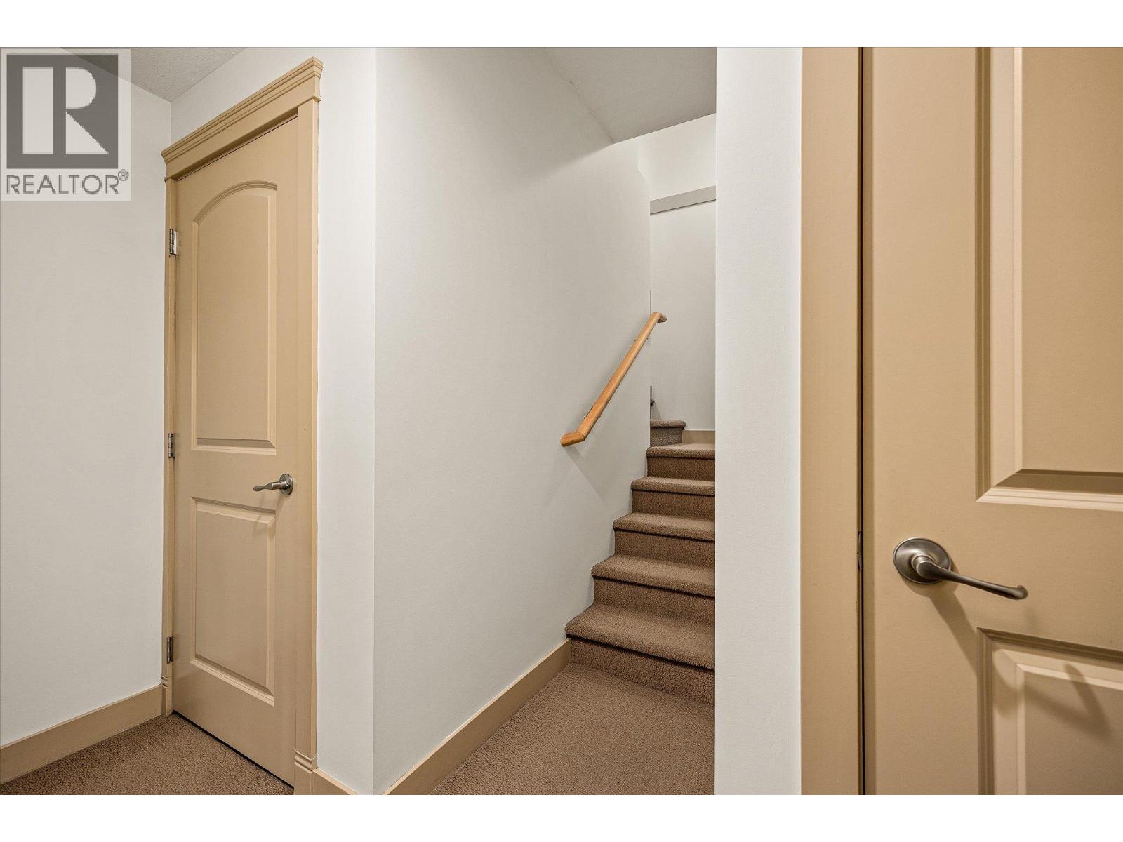 126 1795 Country Club Drive, Kelowna