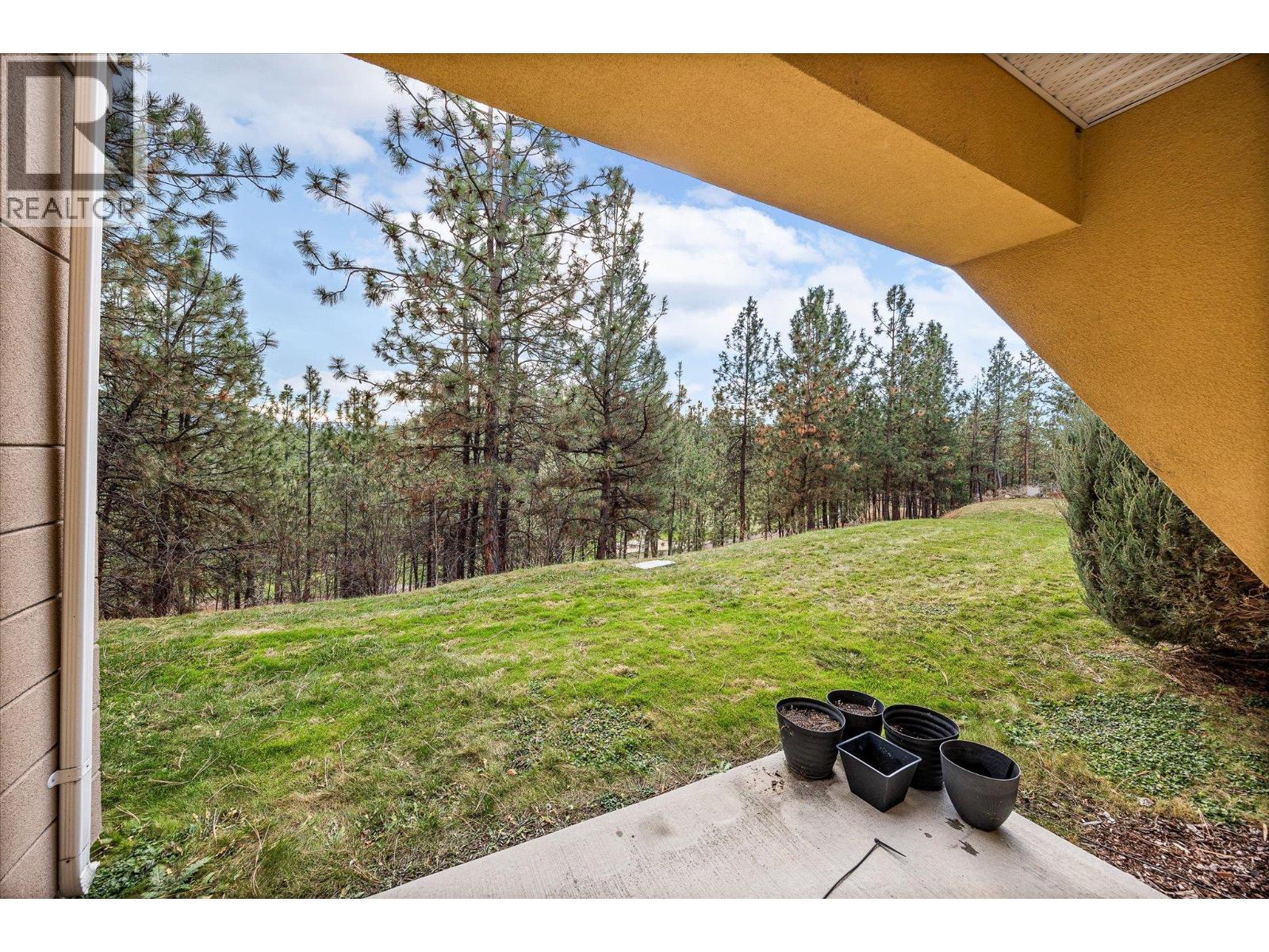 126 1795 Country Club Drive, Kelowna