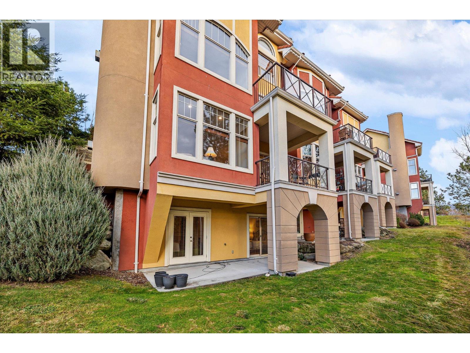 126 1795 Country Club Drive, Kelowna