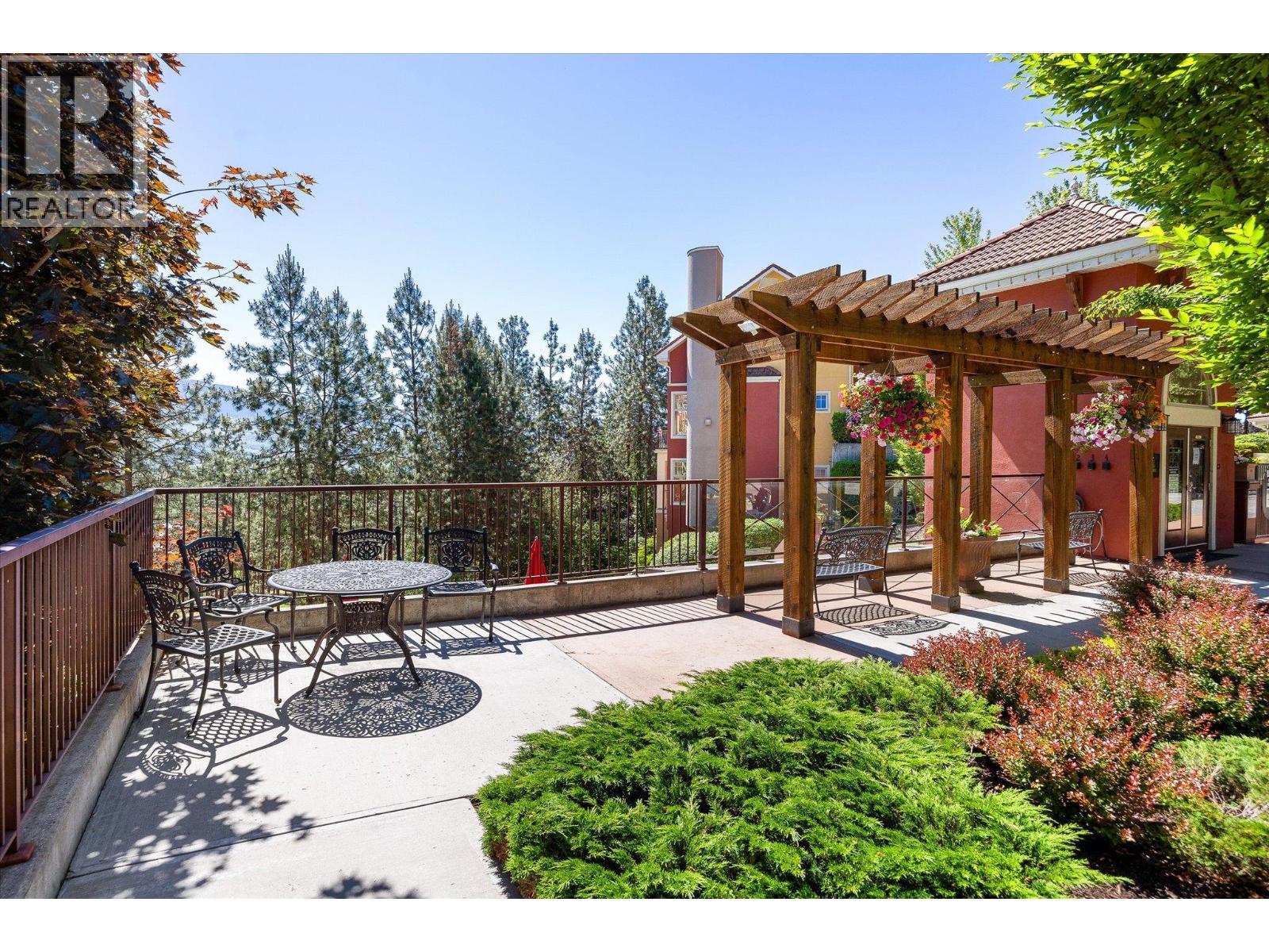 126 1795 Country Club Drive, Kelowna