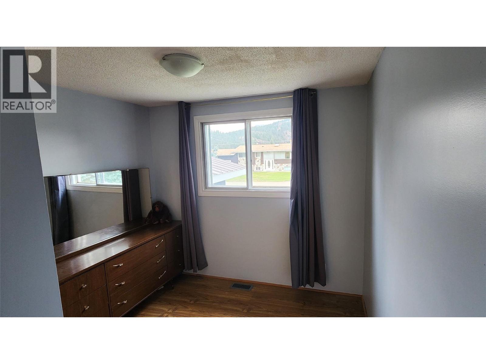 7827 22nd Street, Grand Forks