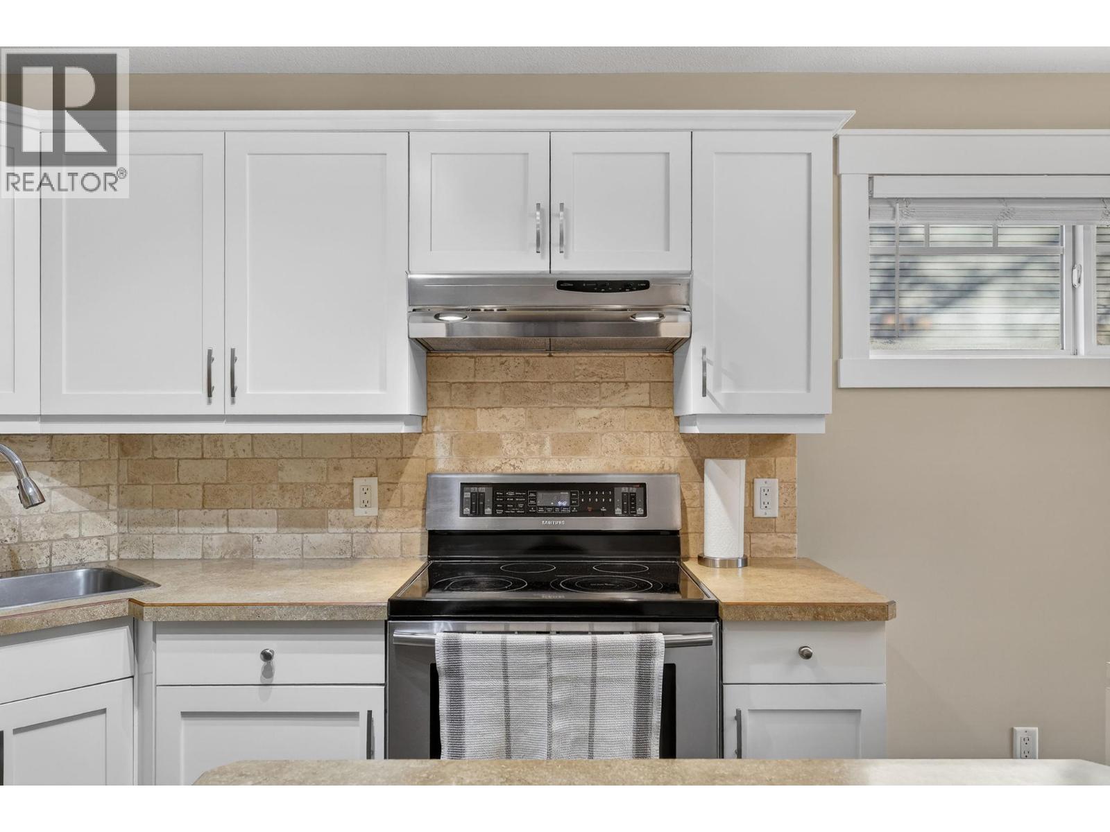 109 1390 Dilworth Crescent, Kelowna