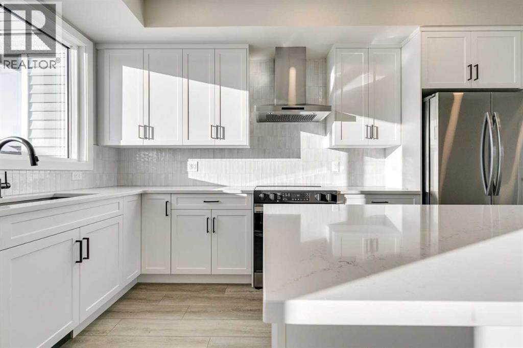 Single Family House for Sale in  Silverton Glen Way SW Silverado Calgary 