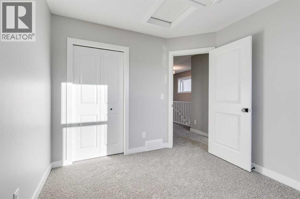 Single Family House for Sale in  Silverton Glen Way SW Silverado Calgary 