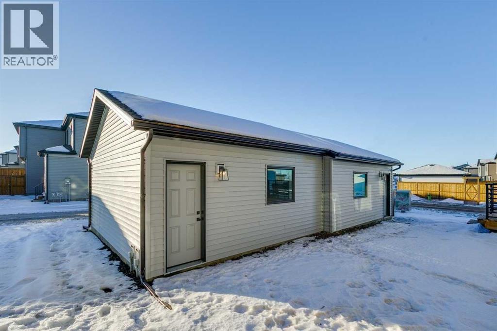 Single Family House for Sale in  Silverton Glen Way SW Silverado Calgary 