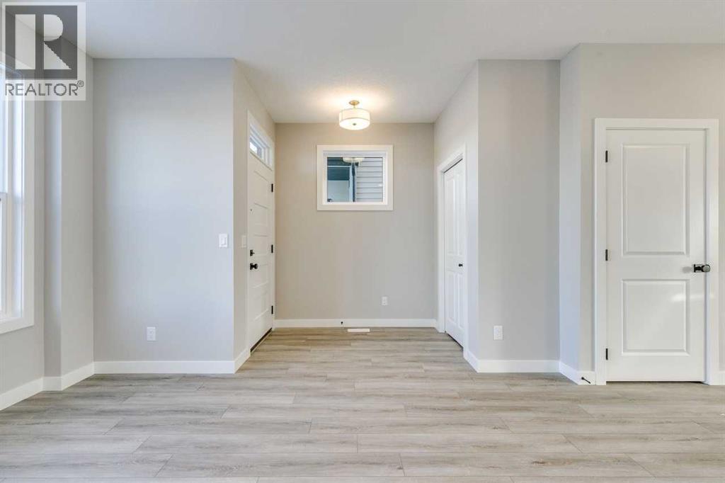 Single Family House for Sale in  Silverton Glen Way SW Silverado Calgary 