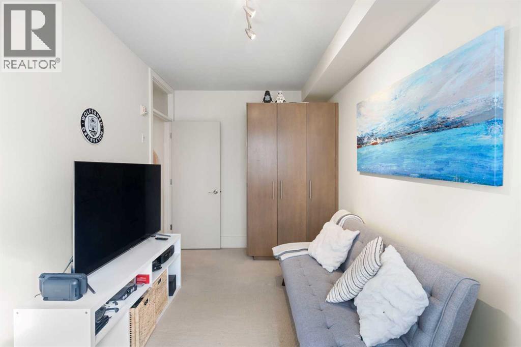 Single Family House for Sale in   Kensington Close NW Hillhurst Calgary 