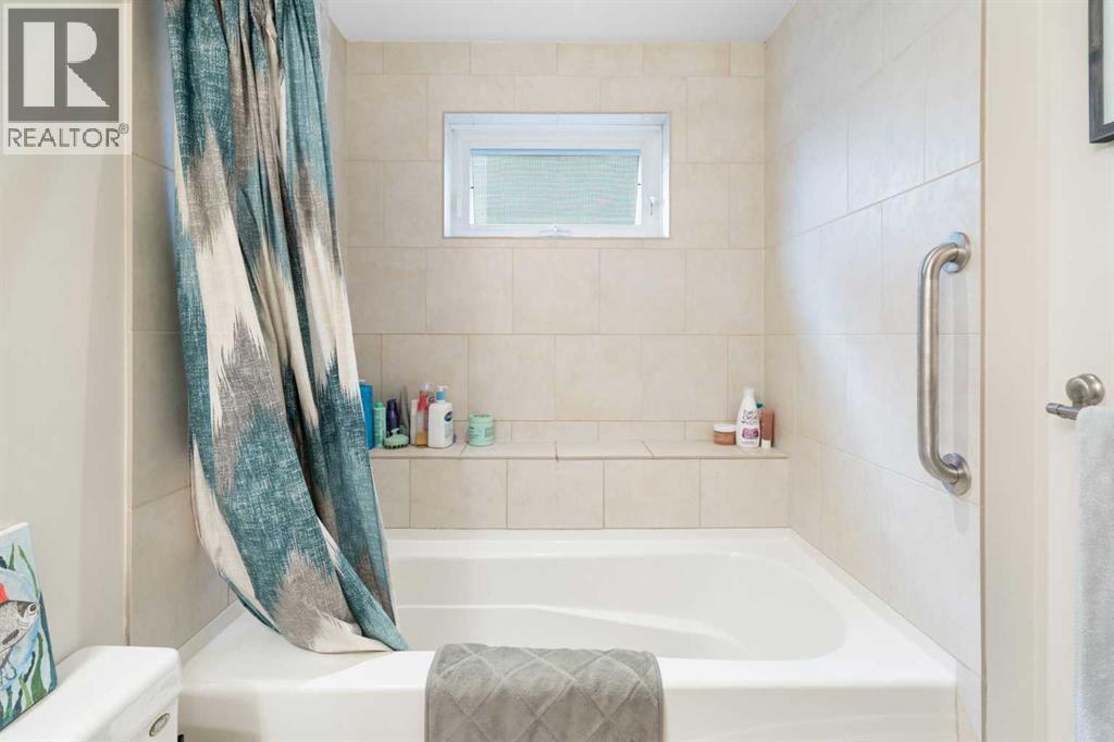 Single Family House for Sale in   Kensington Close NW Hillhurst Calgary 