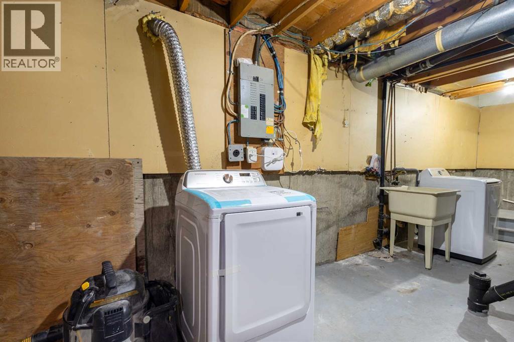 Single Family House for Sale in   Whitnel Court NE Whitehorn Calgary 