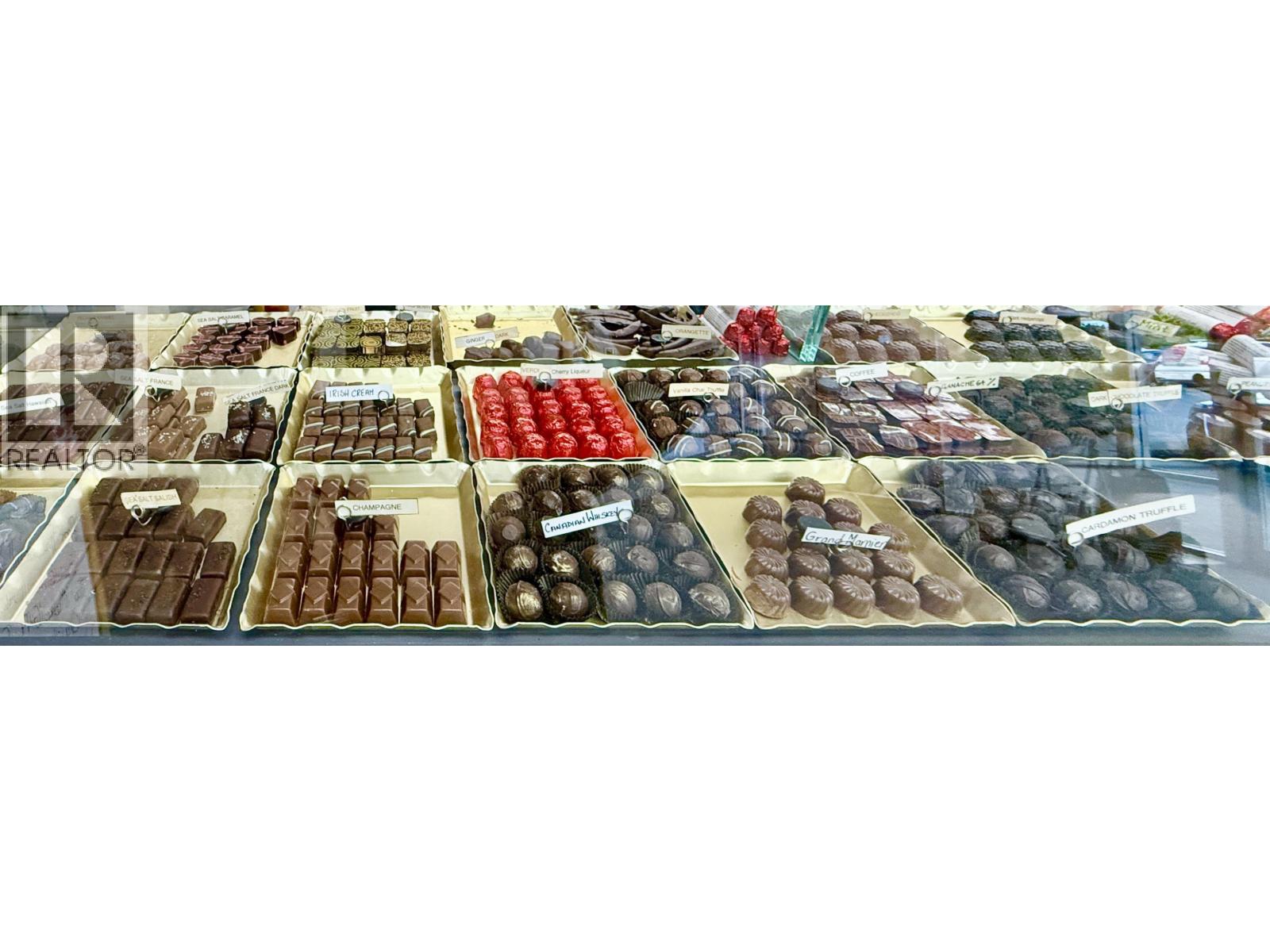 3 5755 COWRIE STREET, Sechelt