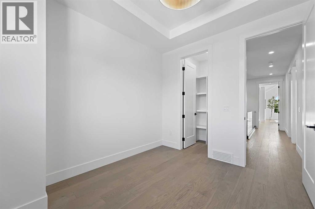 Single Family House for Sale in   Avenue NW Mount Pleasant Calgary 