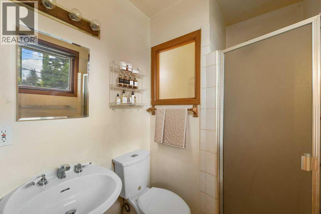 Single Family House Bungalow for Sale in  Brisebois Drive NW Brentwood Calgary 