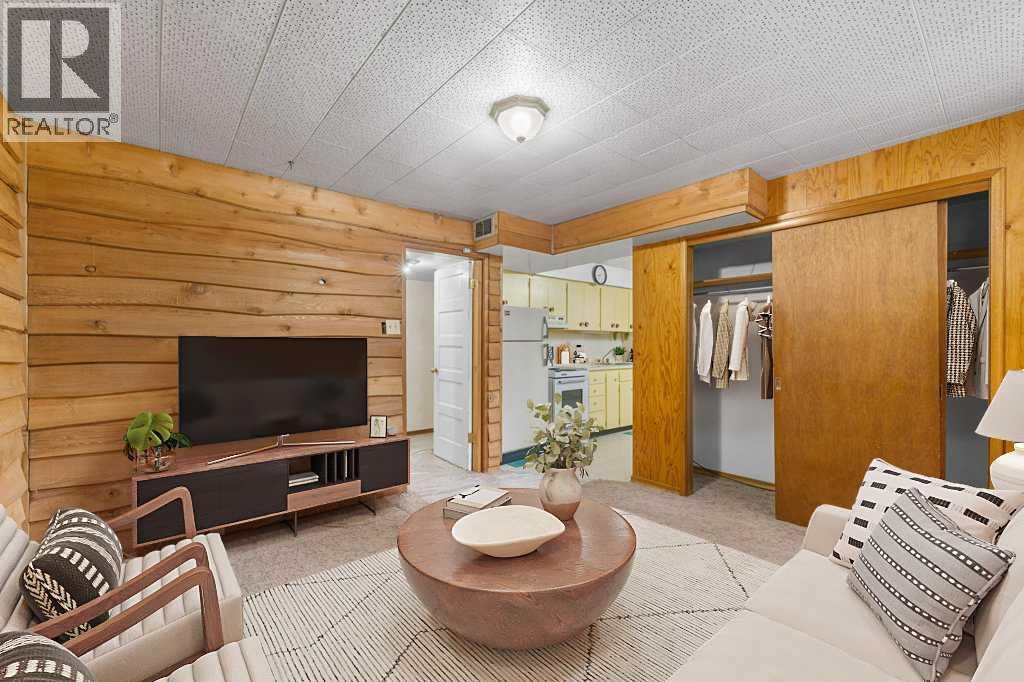 Single Family House Bungalow for Sale in  Brisebois Drive NW Brentwood Calgary 