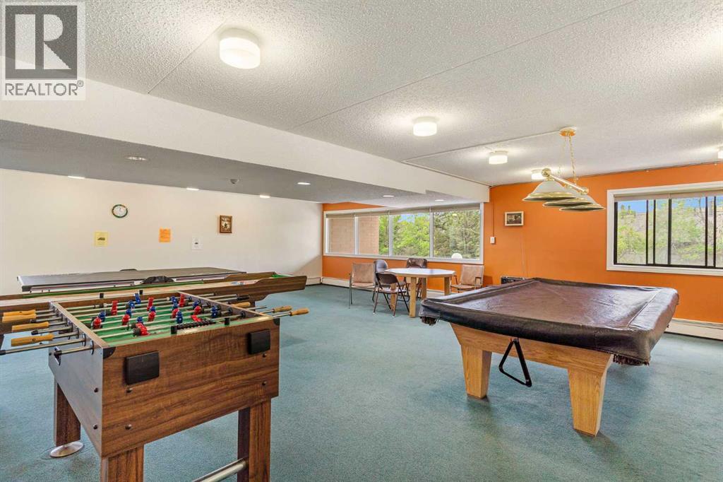 Single Family House for Sale in   Dalton Drive NW Dalhousie Calgary 