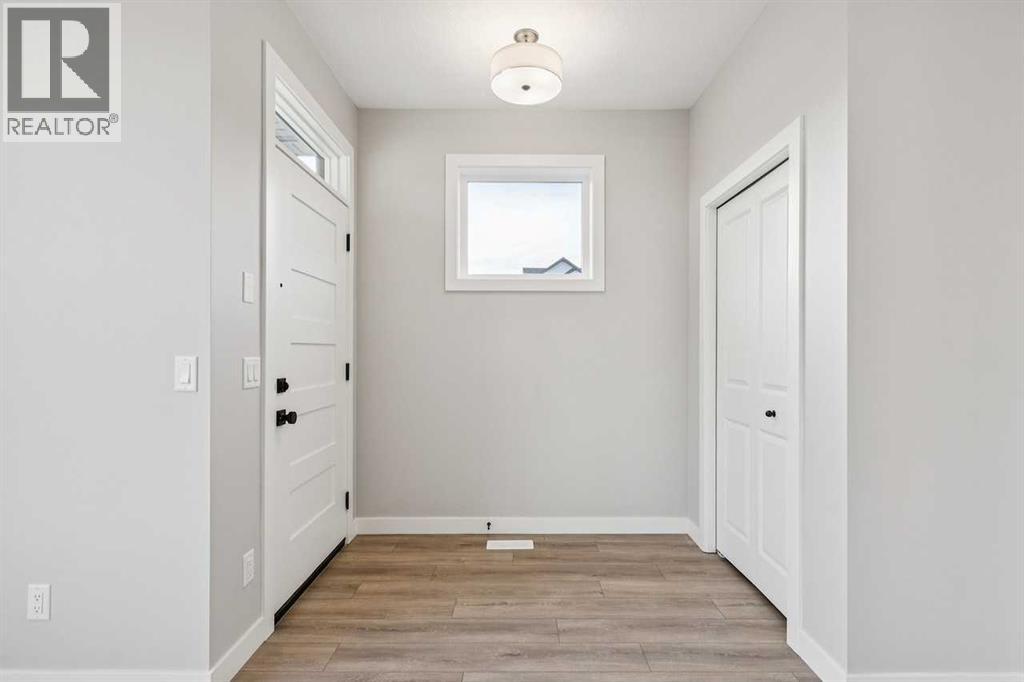 Single Family House for Sale in  Silverton Glen Way SW Silverado Calgary 