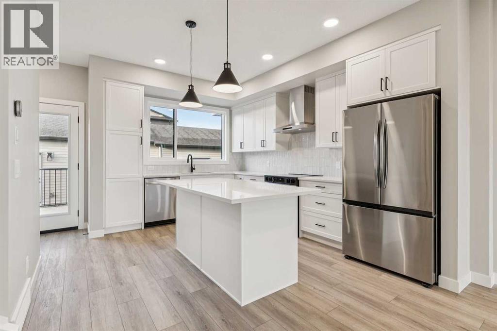 Single Family House for Sale in  Silverton Glen Way SW Silverado Calgary 