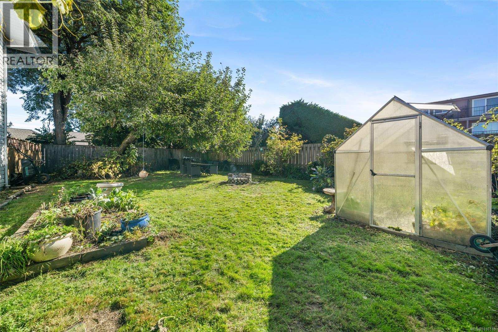 1 2516 Dingwall St, Duncan