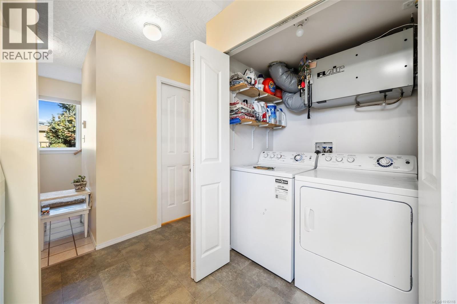 1 2516 Dingwall St, Duncan