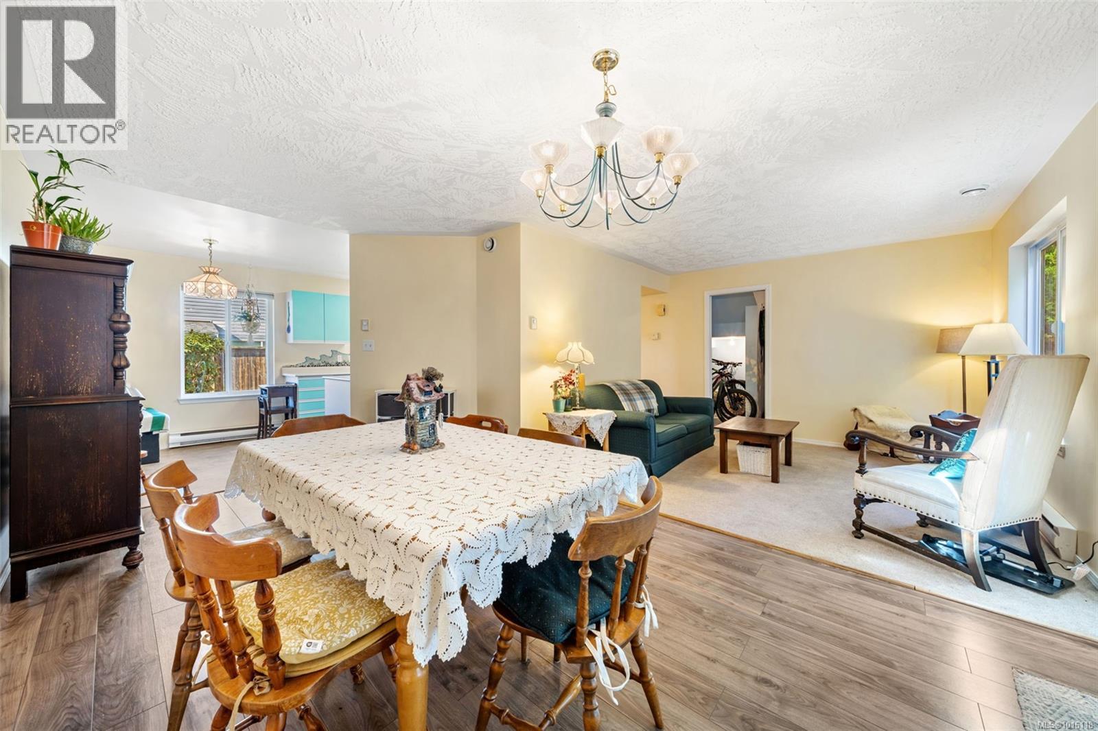 1 2516 Dingwall St, Duncan