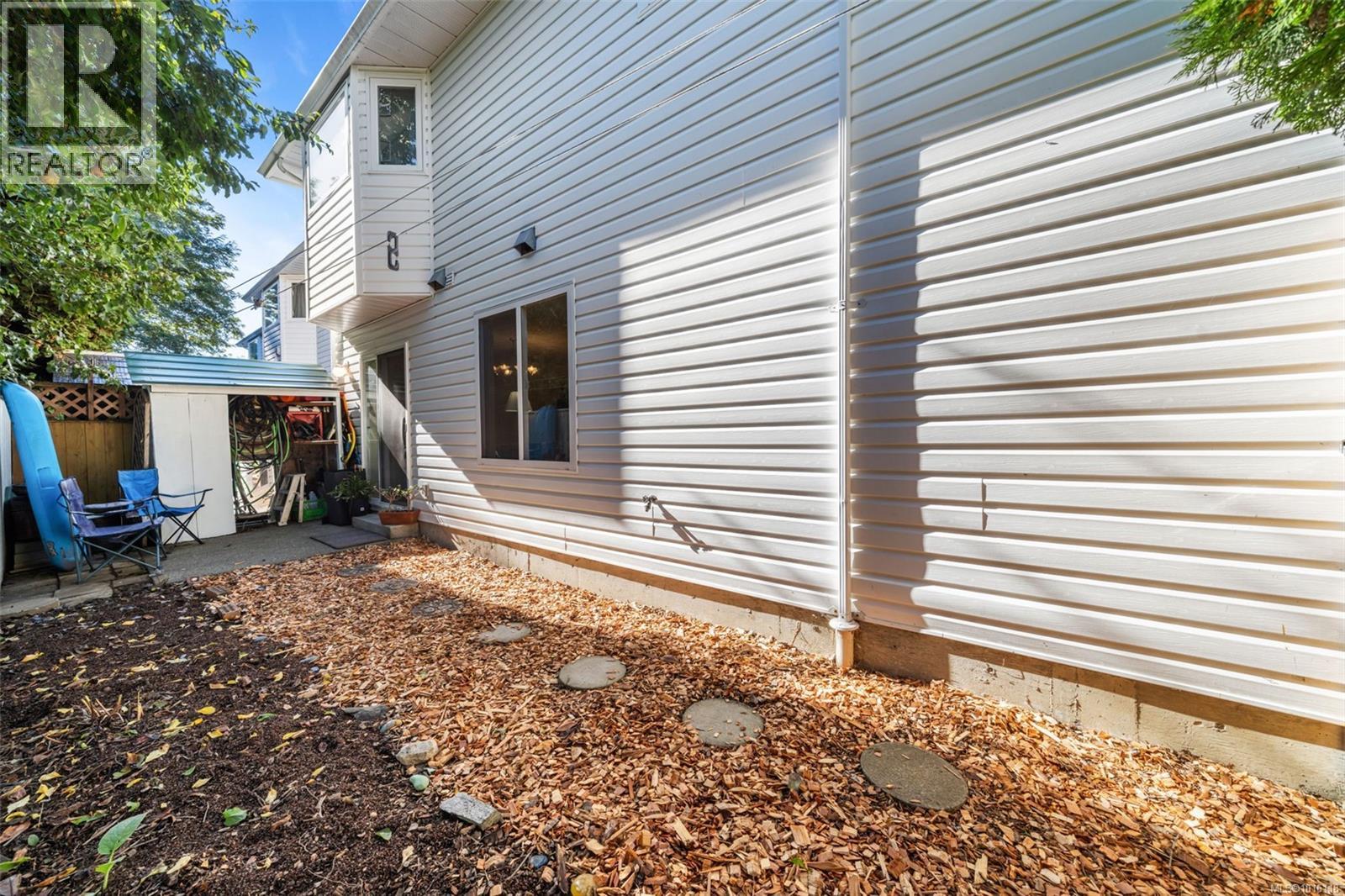 1 2516 Dingwall St, Duncan