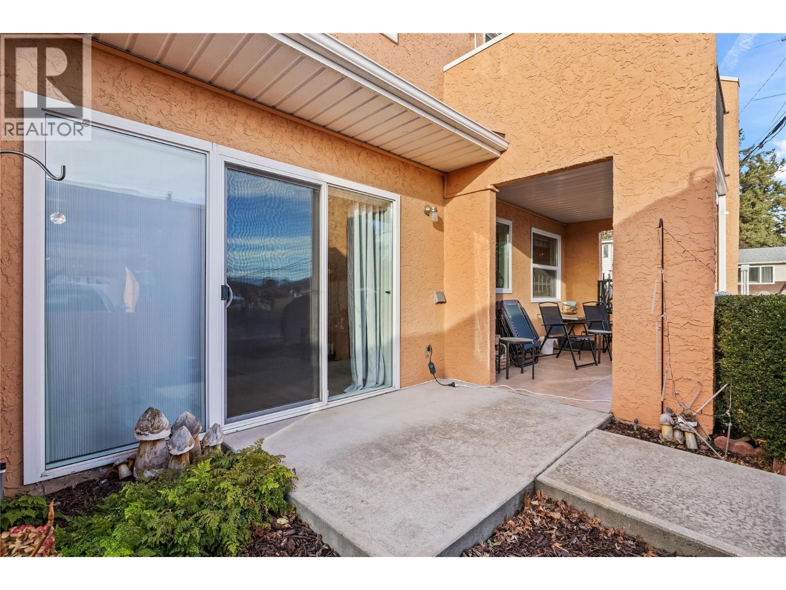 6 2433 Ingram Road, West Kelowna