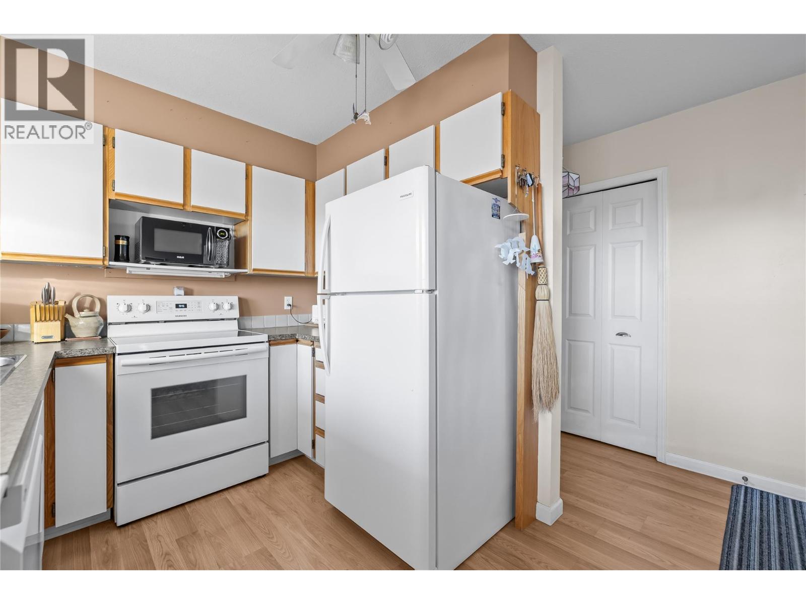 6 2433 Ingram Road, West Kelowna