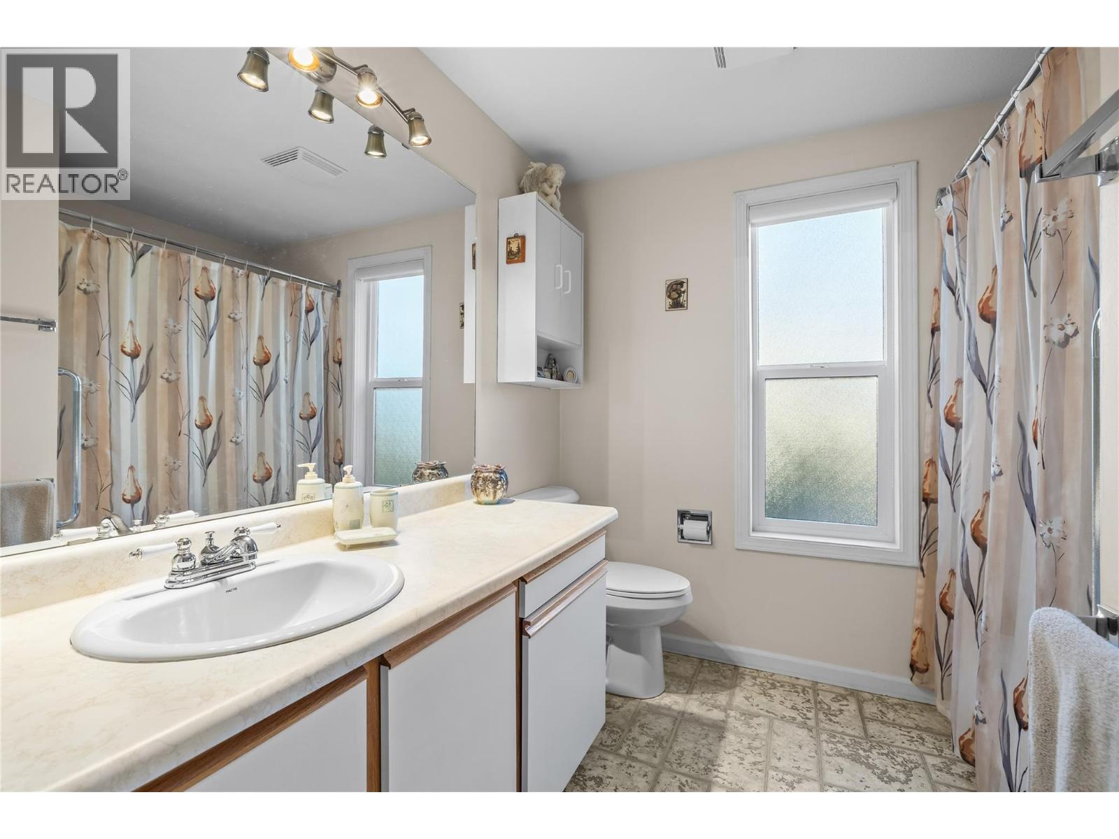 6 2433 Ingram Road, West Kelowna