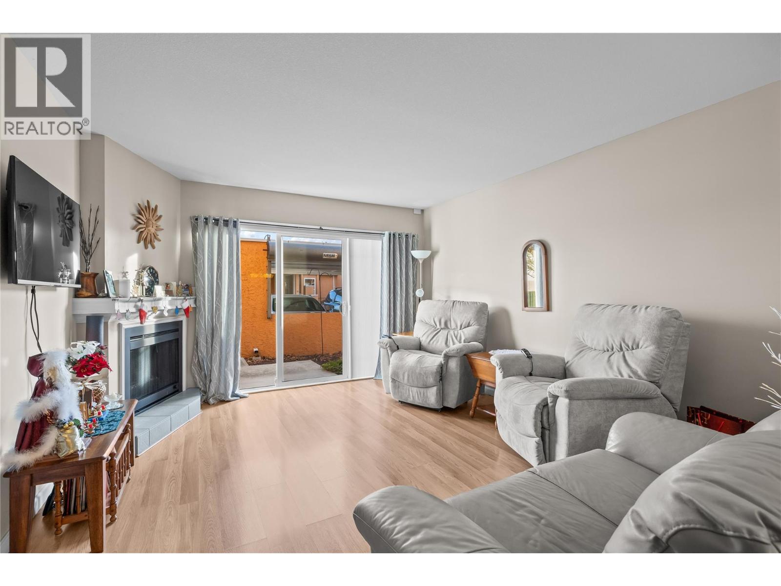 6 2433 Ingram Road, West Kelowna