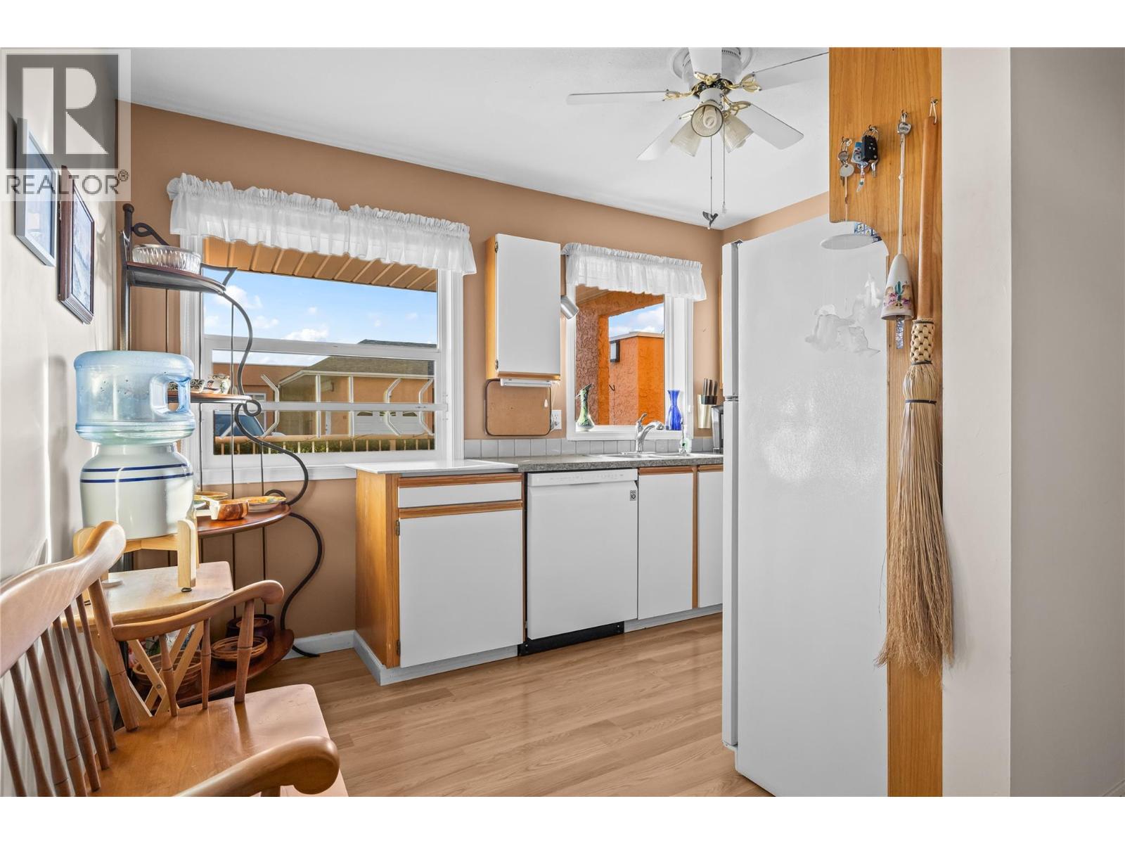 #6 2433 Ingram Road - 3