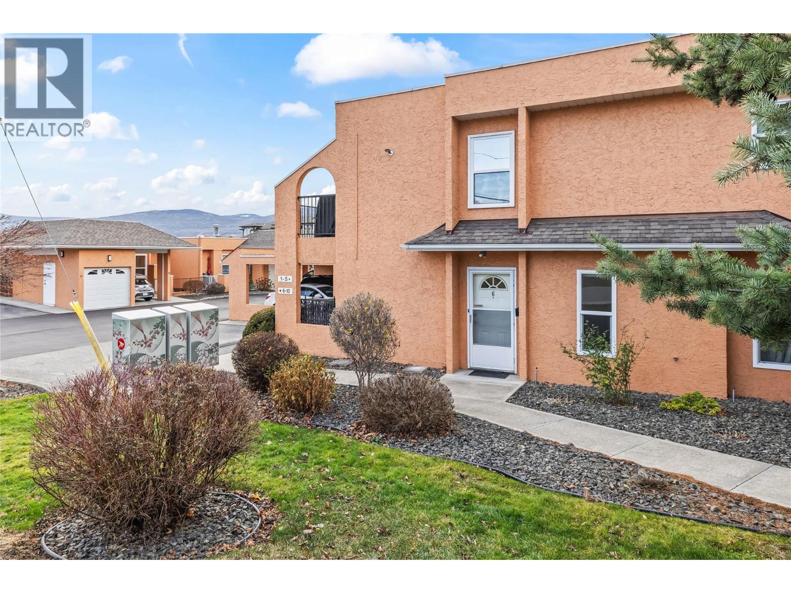 6 2433 Ingram Road, West Kelowna