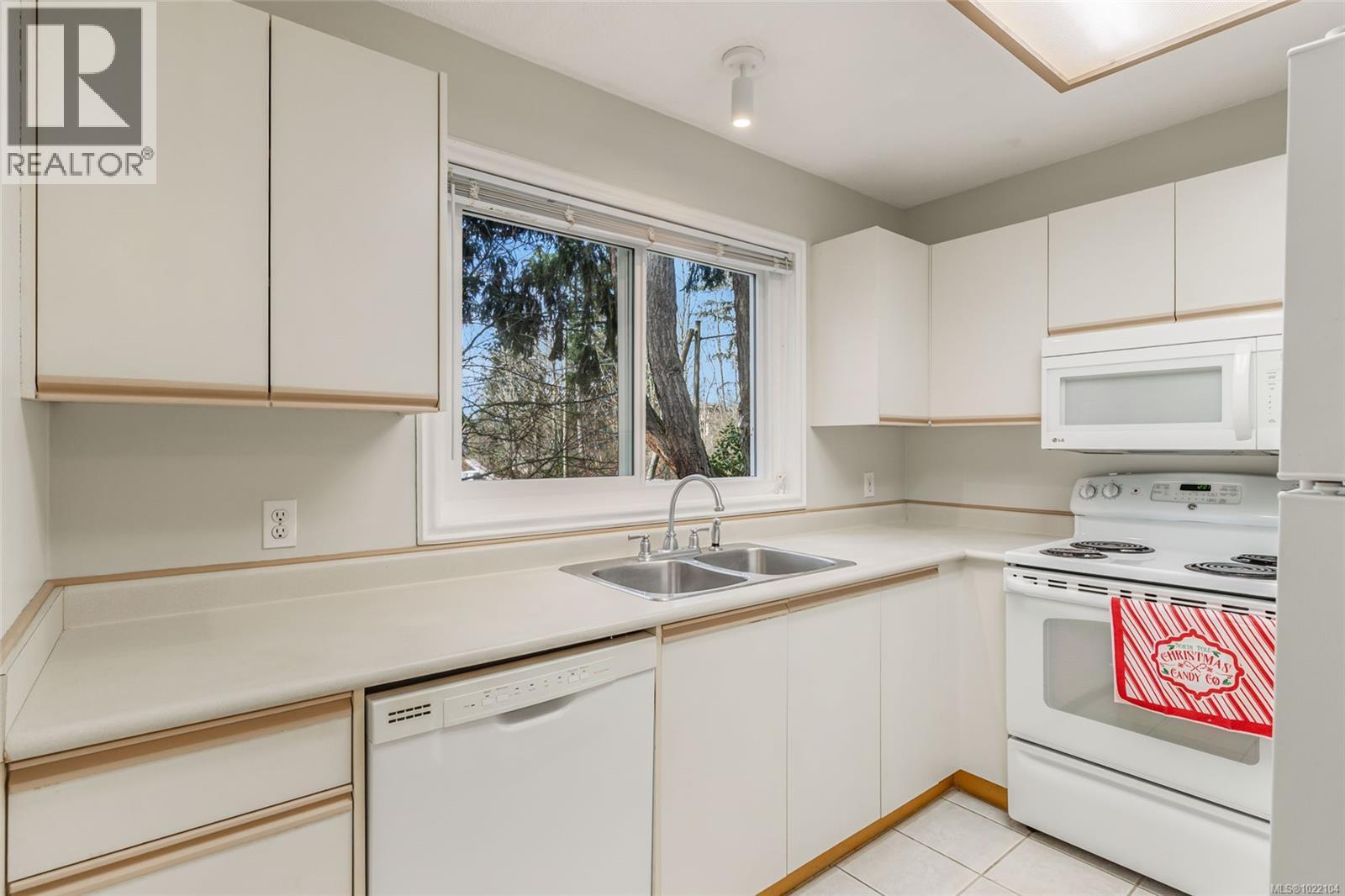 14 2993 104th St, Nanaimo