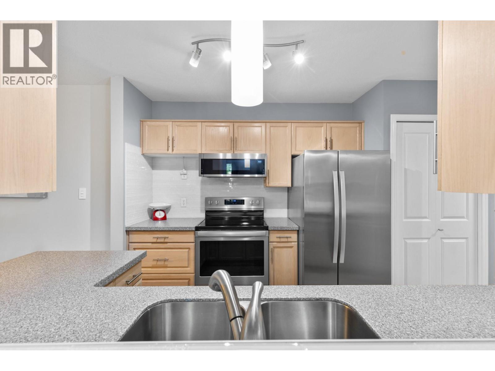 205 3858 Brown Road, West Kelowna